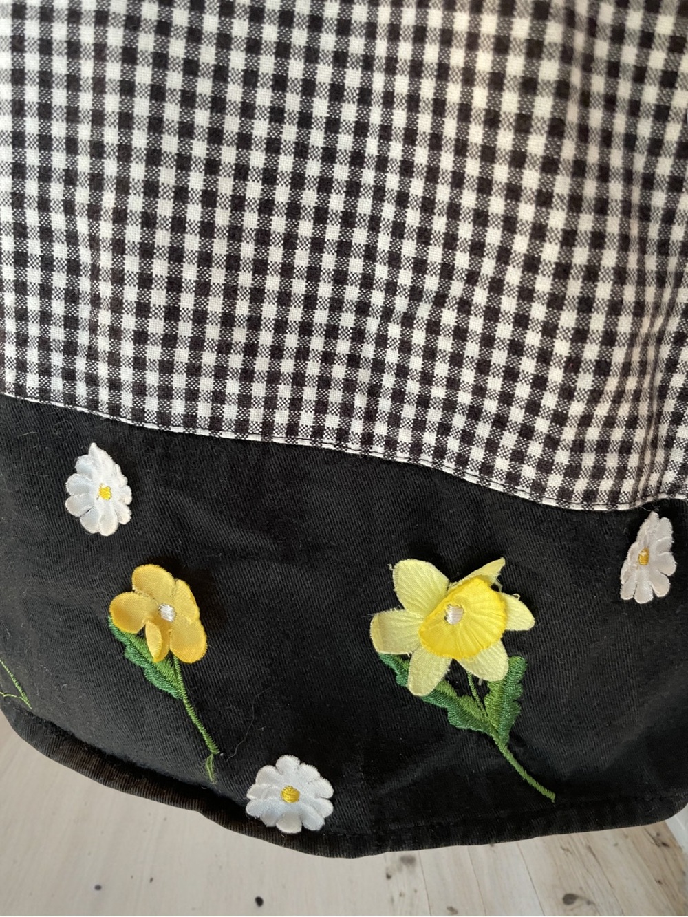 LEMON GRASS Women's Gingham Check Floral Daisy Daffodil Applique Shirt Large - Picture 7 of 12